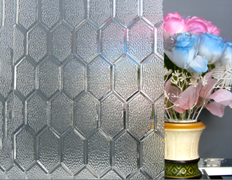 BEEHIVE PATTERN GLASS 01